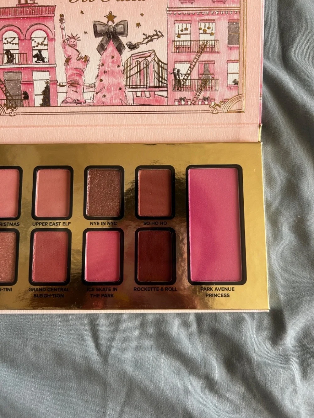 New! Toofaced Christmas In New York Palette Eyeshadow Palette